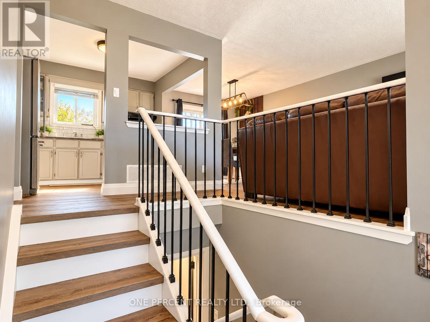 68 CINDY LEE Crescent, Orillia, ON photo 5
