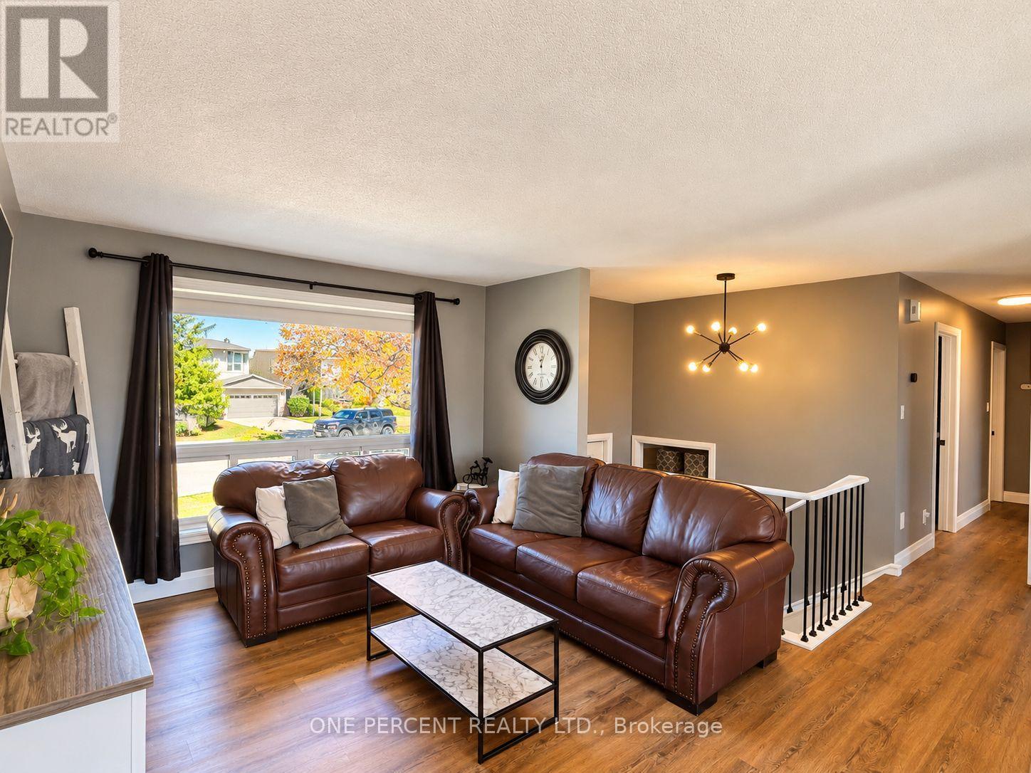 68 CINDY LEE Crescent, Orillia, ON photo 8