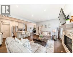 Family room - 743 Shawnee Drive Sw, Calgary, AB T2Y1V6 Photo 18