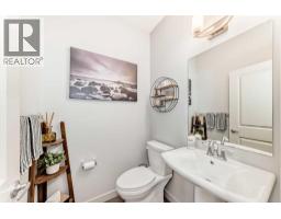 743 Shawnee Drive Sw, Calgary, AB T2Y1V6 Photo 19