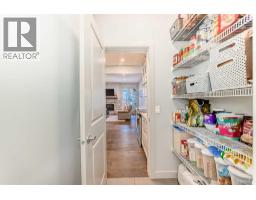 743 Shawnee Drive Sw, Calgary, AB T2Y1V6 Photo 20
