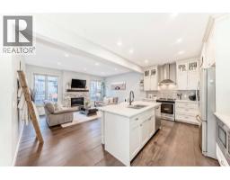 4pc Bathroom - 743 Shawnee Drive Sw, Calgary, AB T2Y1V6 Photo 7