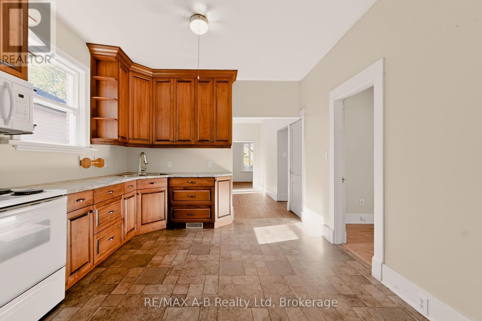176 STERLING STREET - 13