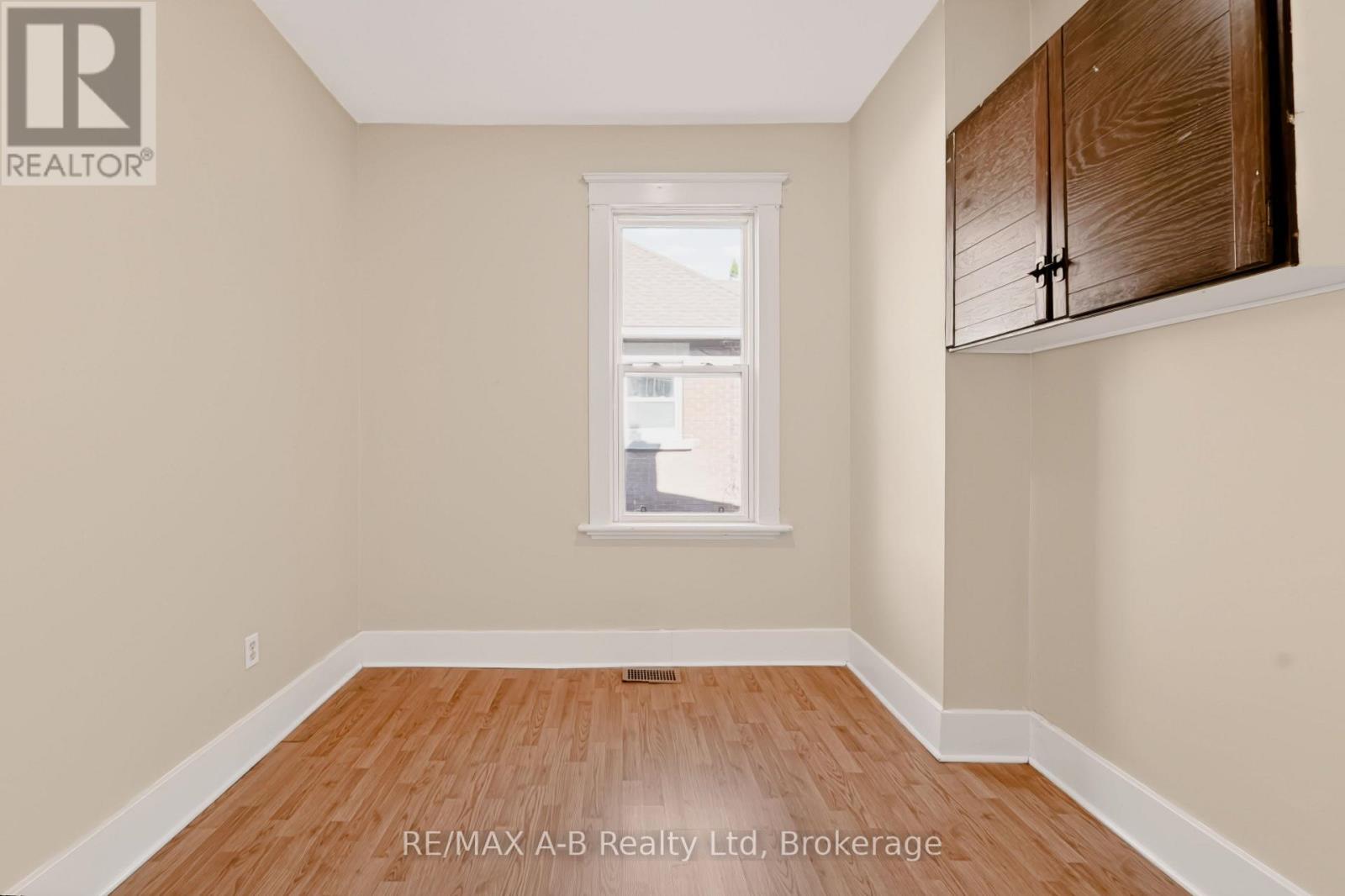 176 STERLING STREET - 15