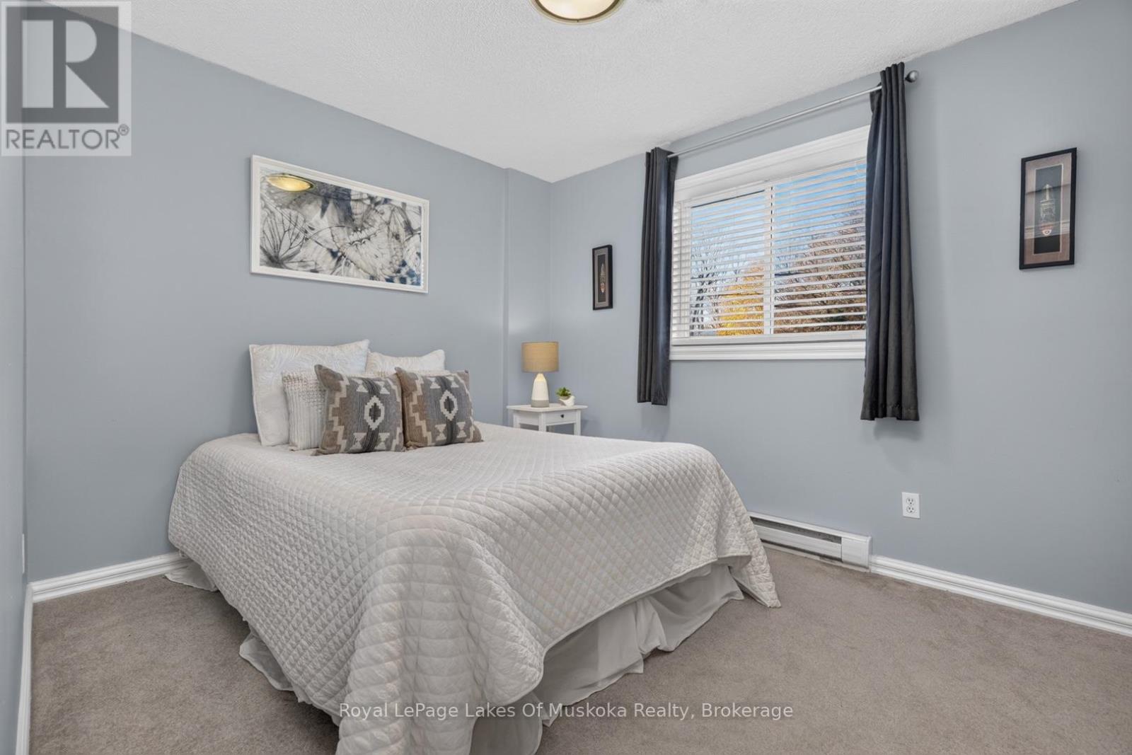 9 SHAW CRESCENT - 21