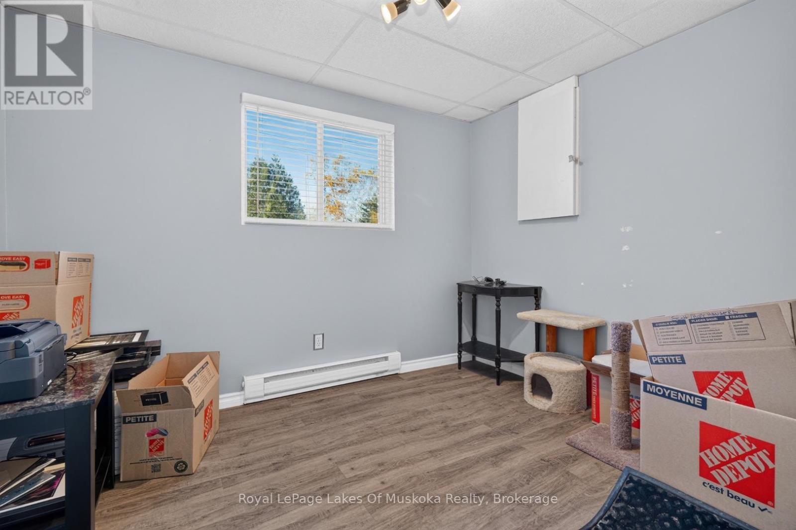 9 SHAW CRESCENT - 30