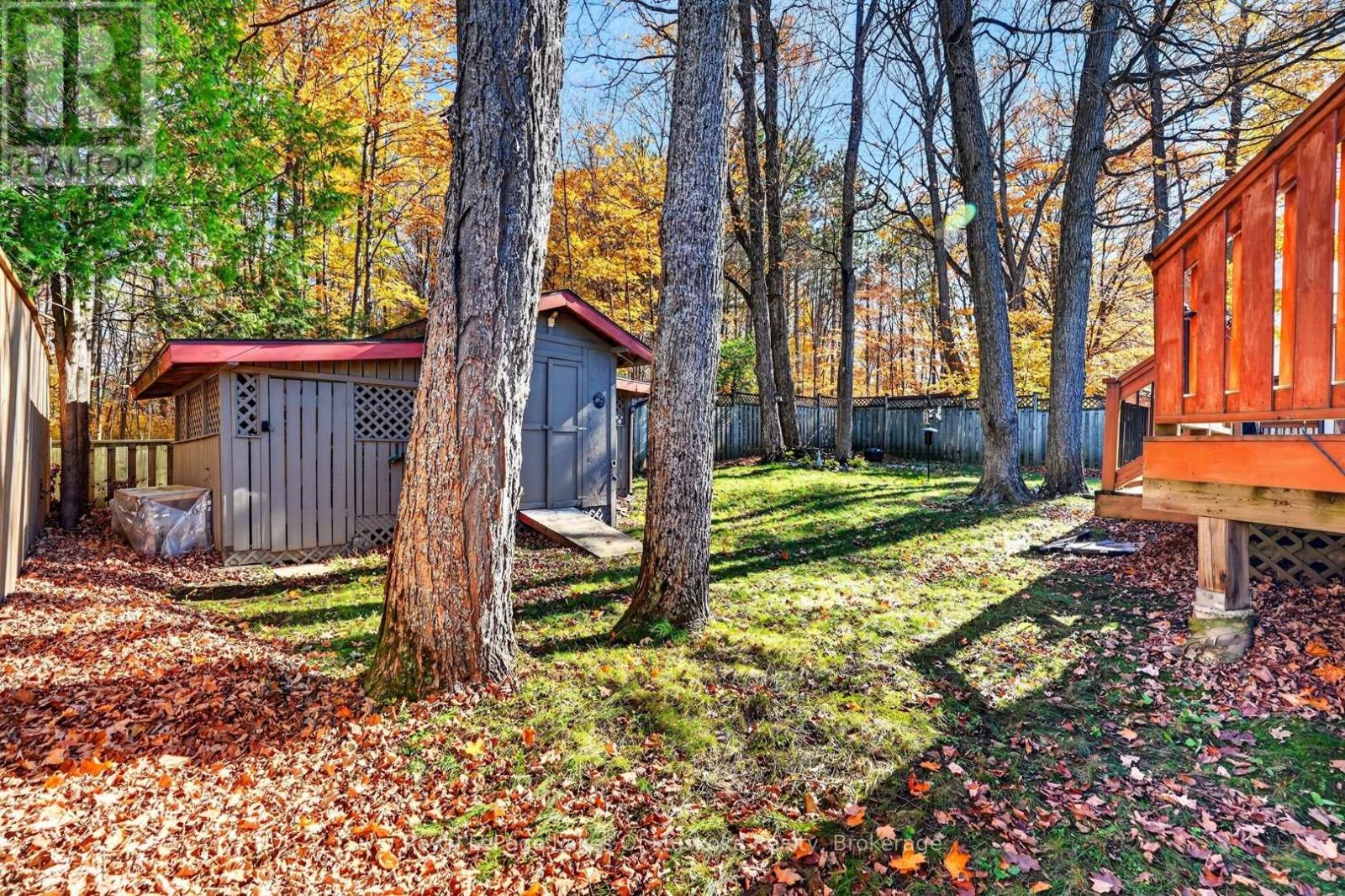 9 SHAW CRESCENT - 36