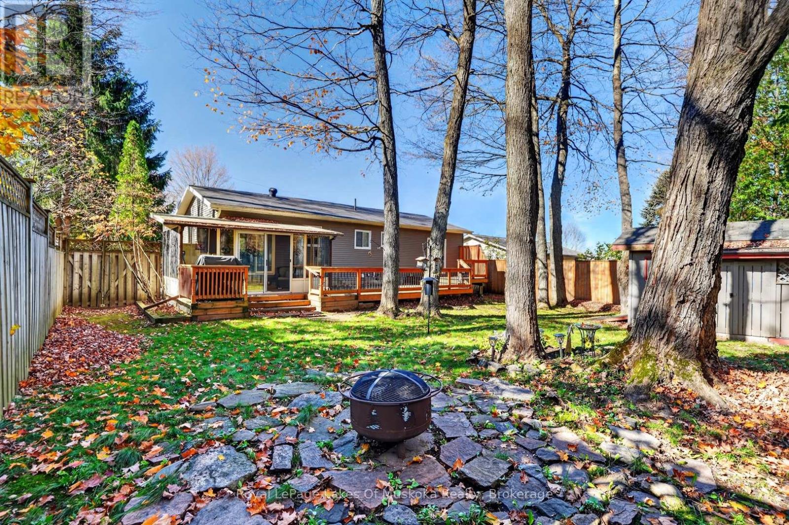 9 SHAW CRESCENT - 37