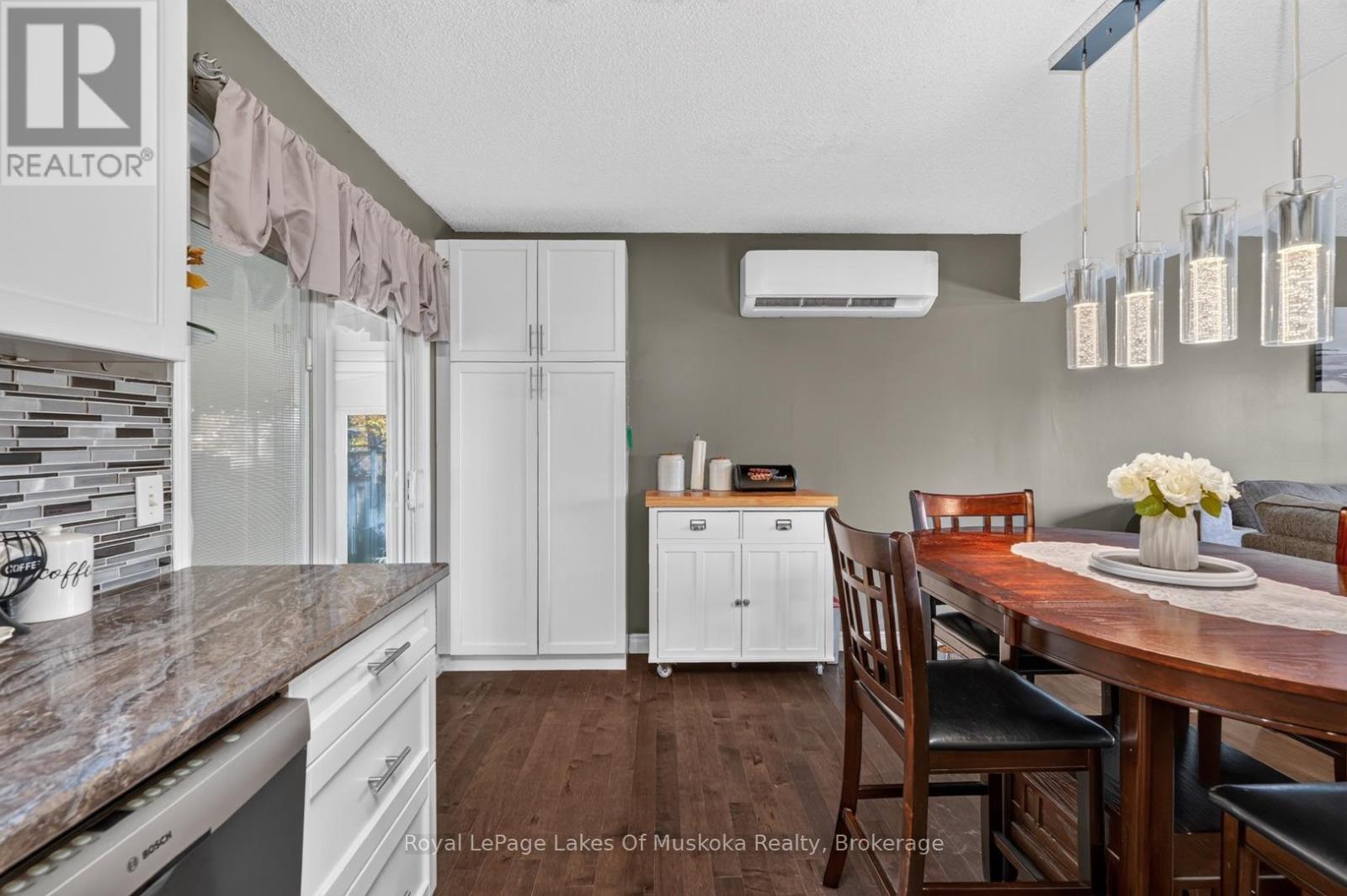 9 SHAW CRESCENT - 8