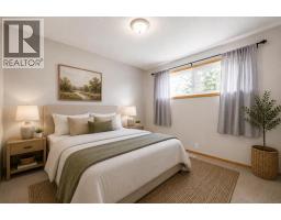 3pc Bathroom - 5716 53 Street, Taber, AB T1G1W5 Photo 7