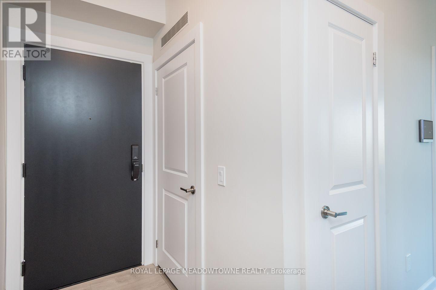 722- 3220 William Coltson Avenue, Oakville, ON photo 19