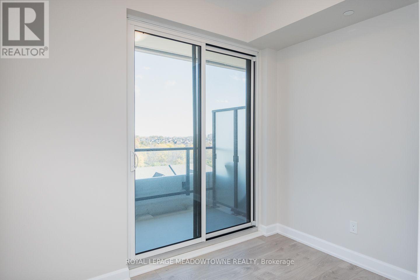 722- 3220 William Coltson Avenue, Oakville, ON photo 35