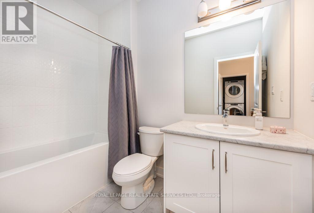 1444 Yellow Rose Circle, Oakville, ON photo 36
