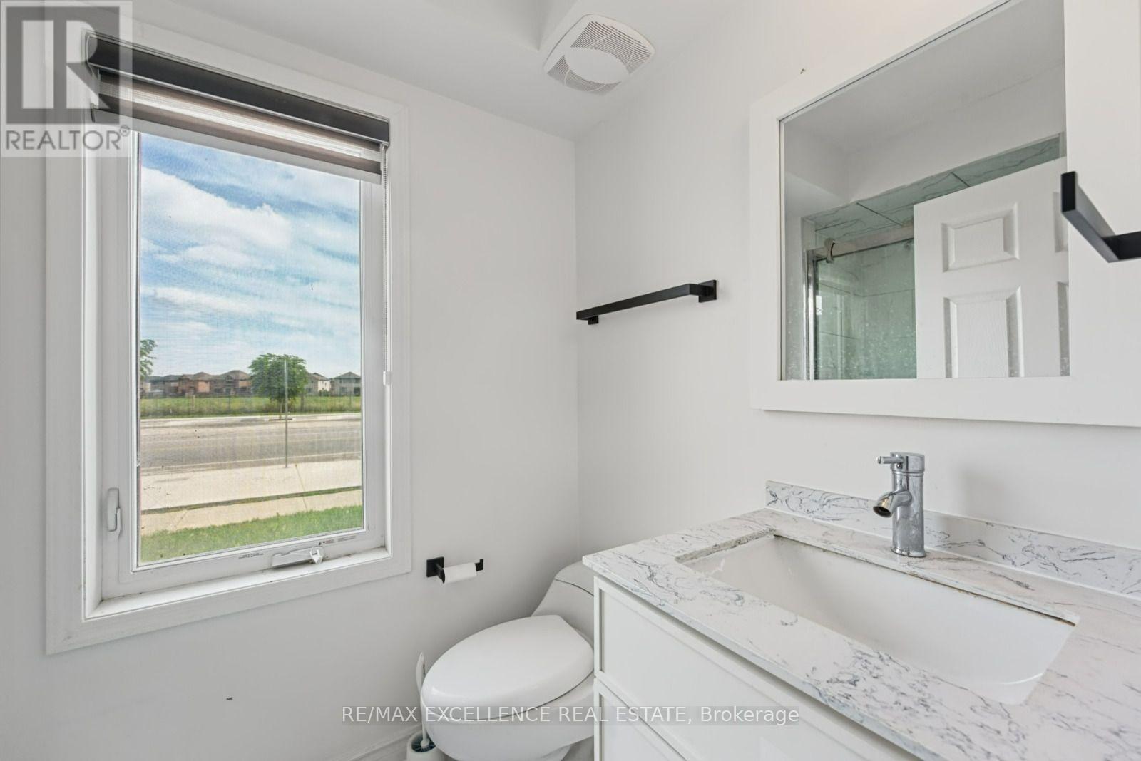 470 Remembrance Road, Brampton, ON photo 5