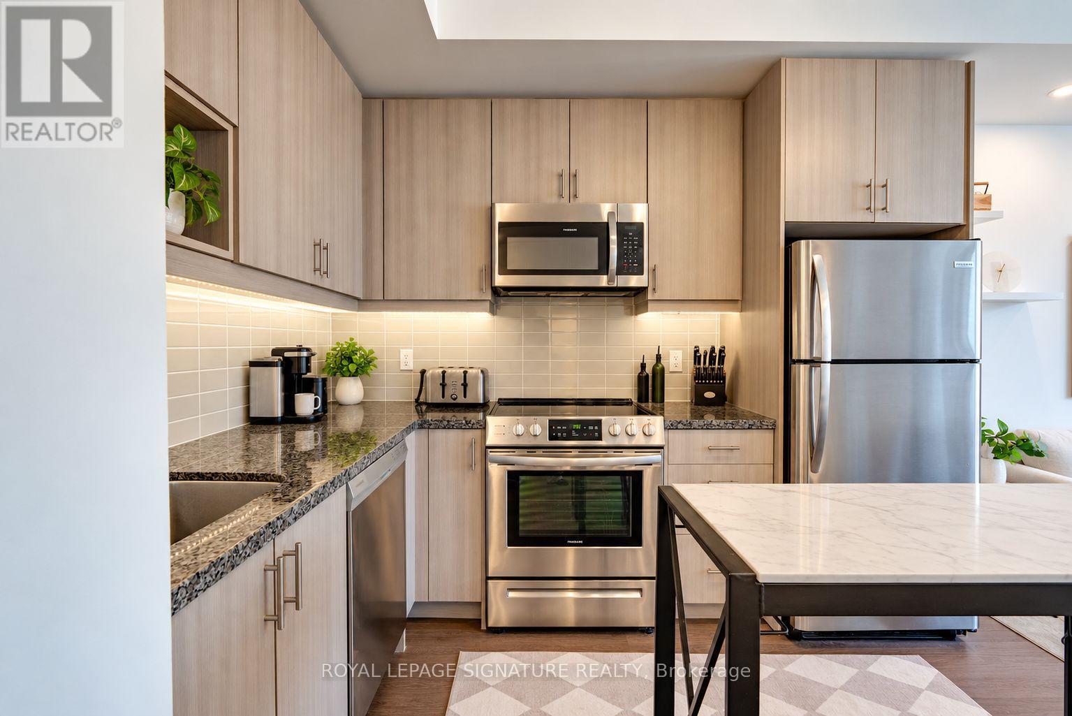 304- 1150 Briar Hill Avenue, Toronto, ON photo 9