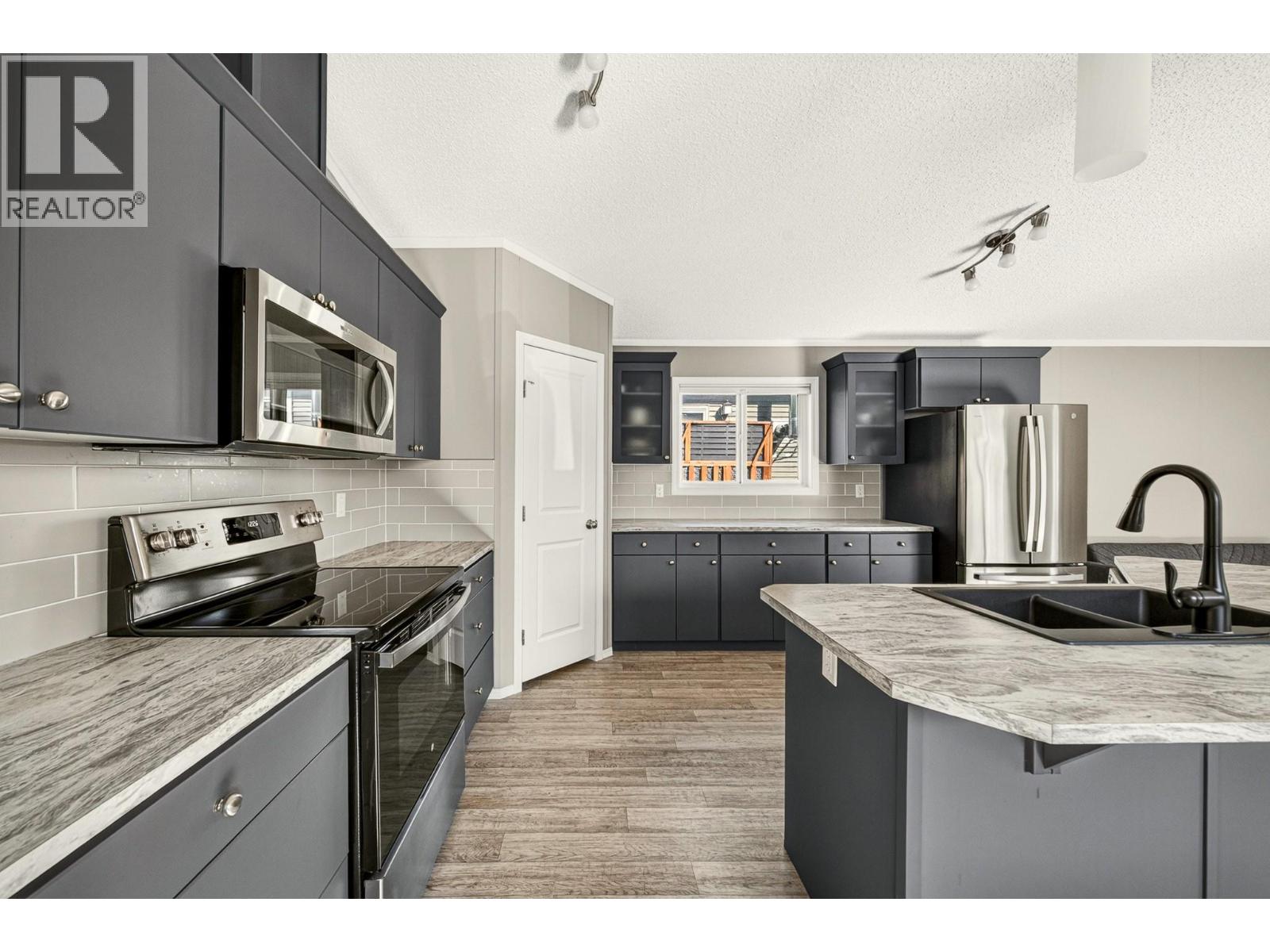 14 Delta Crescent - 7