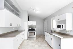 93 Vandale Street, Ste Anne, MB R5H1B8 Photo 11