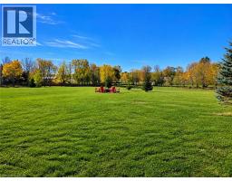 9 Cecil Kennedy Court, Petersburg, ON N0B2H0 Photo 7