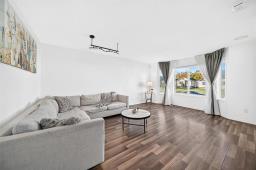 4pc Ensuite bath - 136 Redonda Street, Winnipeg, MB R2C5L1 Photo 6
