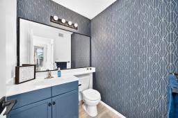 2pc Bathroom - 136 Redonda Street, Winnipeg, MB R2C5L1 Photo 8