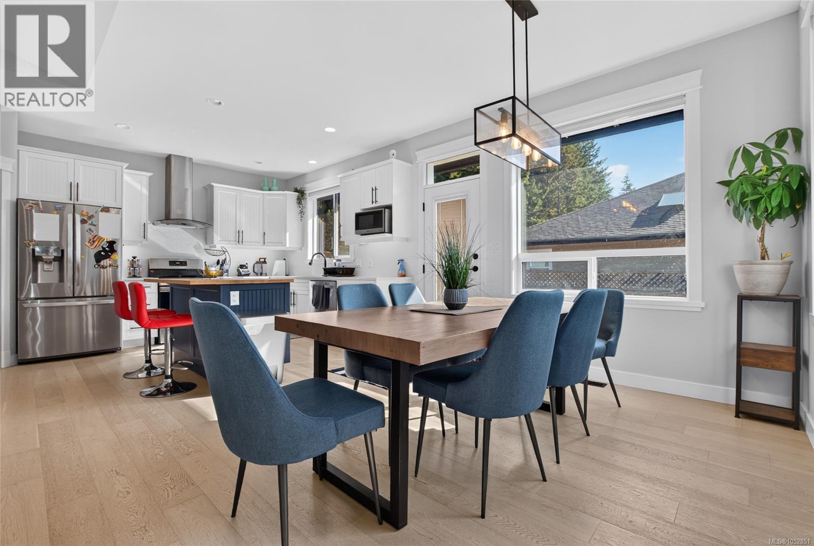 #37 3205 Gibbins Rd - 14