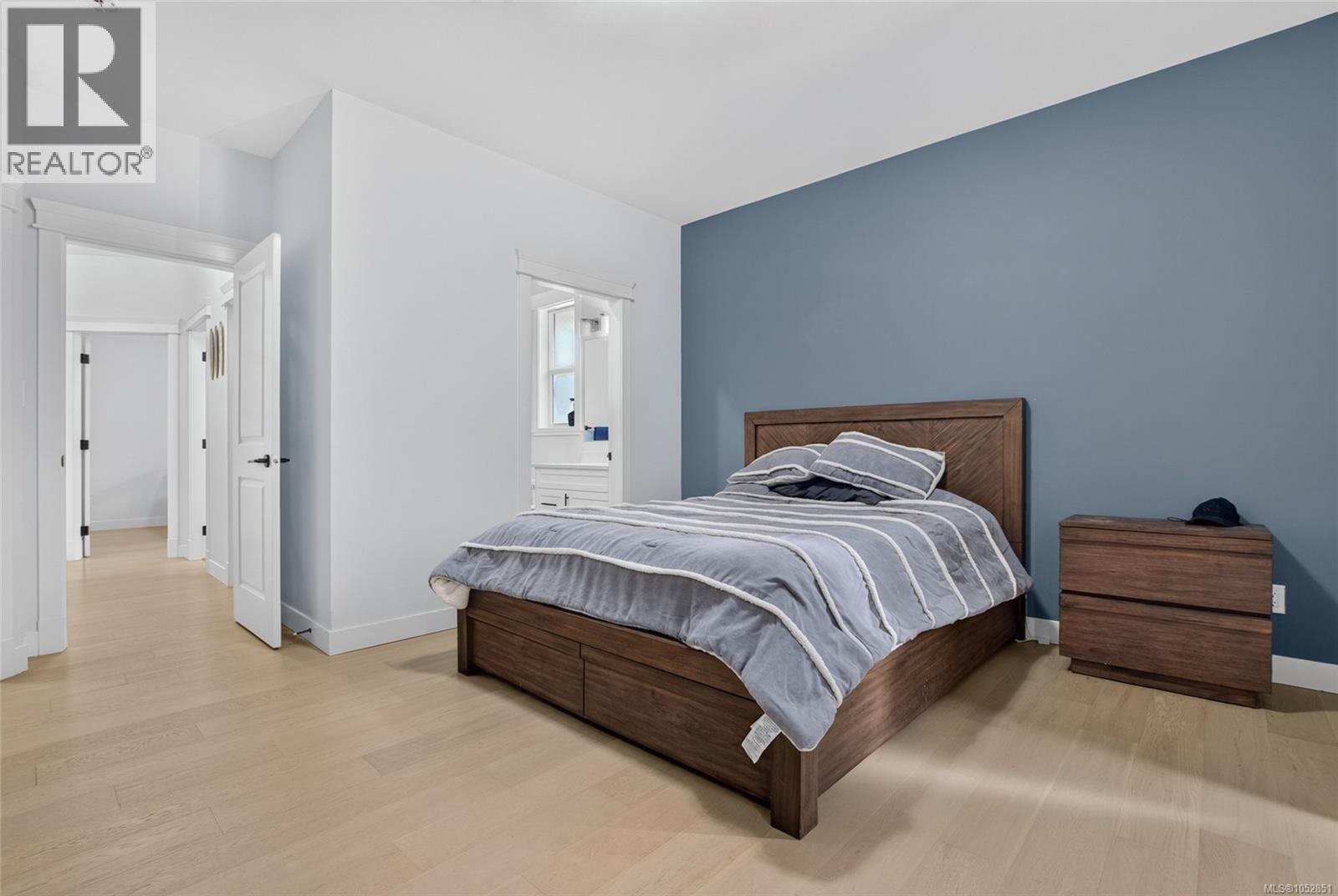 #37 3205 Gibbins Rd - 15