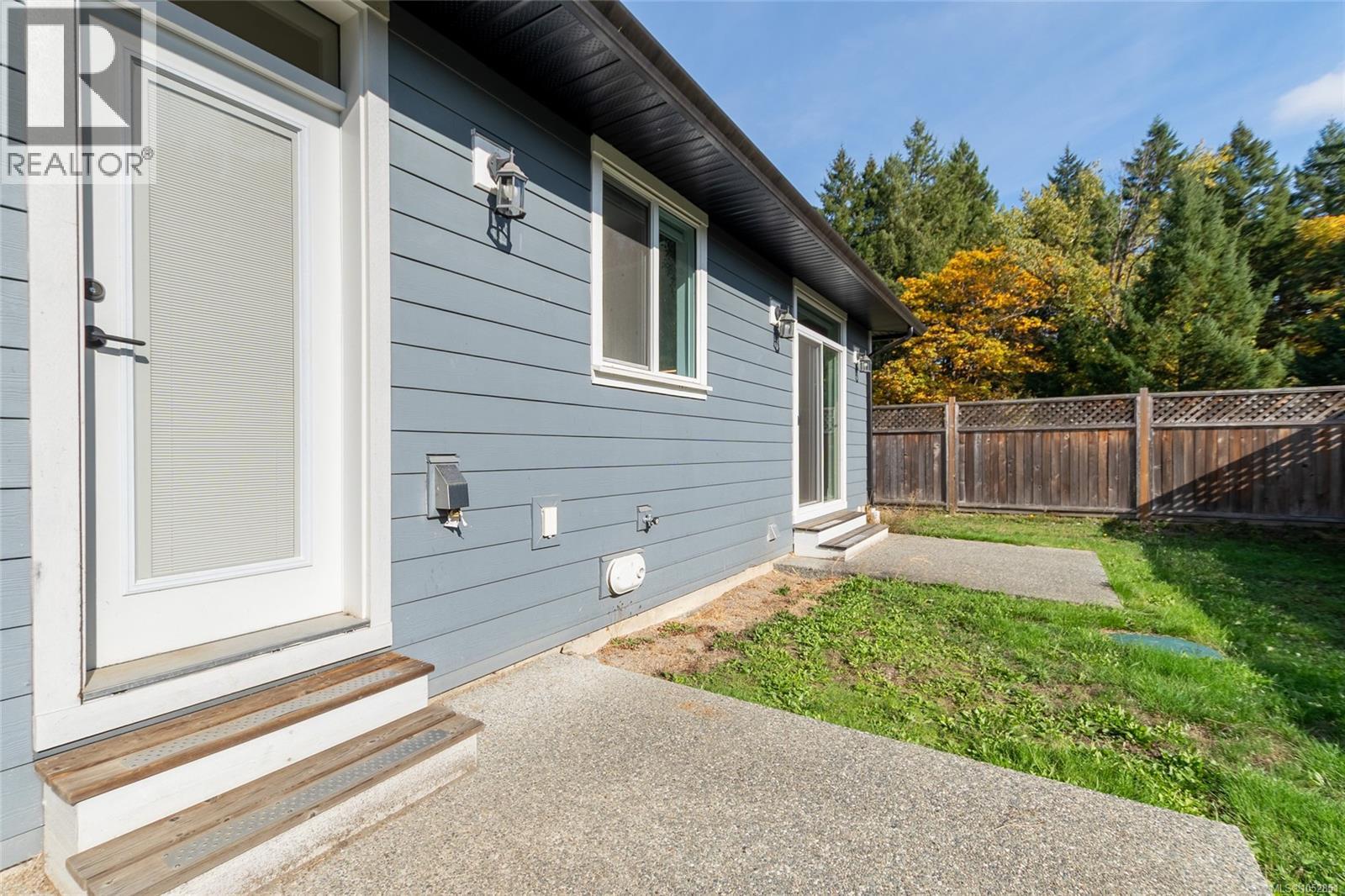 #37 3205 Gibbins Rd - 23