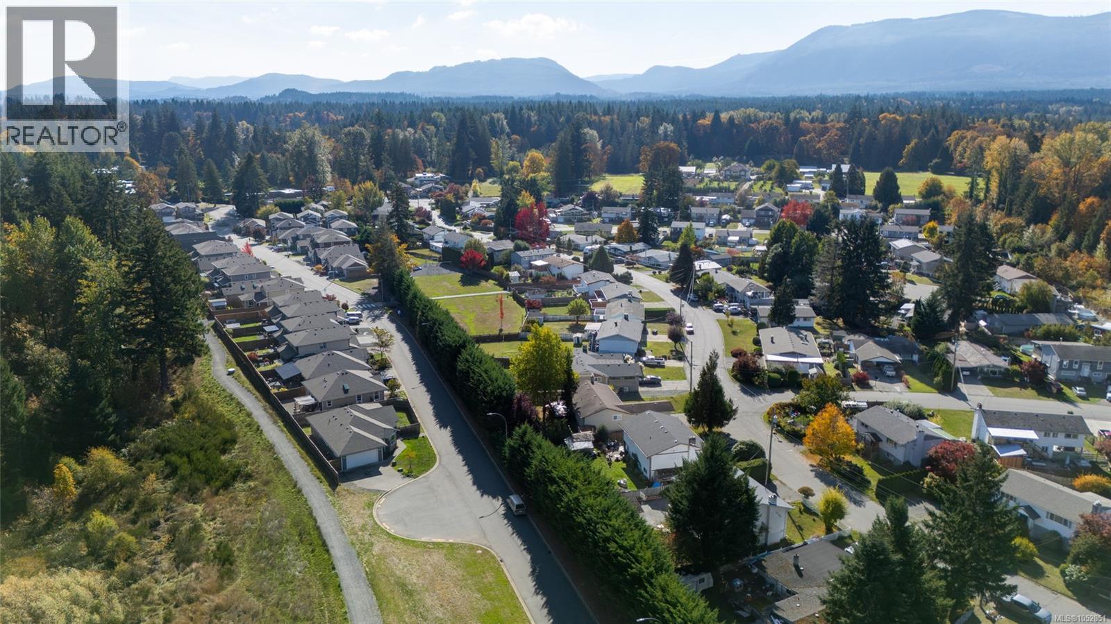 #37 3205 Gibbins Rd - 25