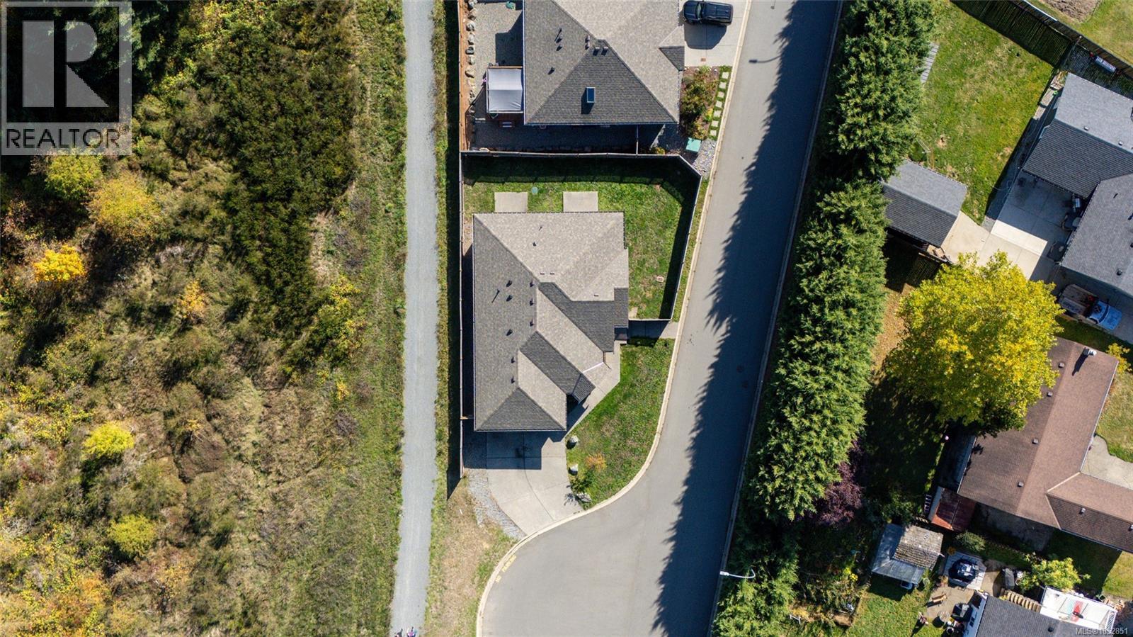 #37 3205 Gibbins Rd - 26