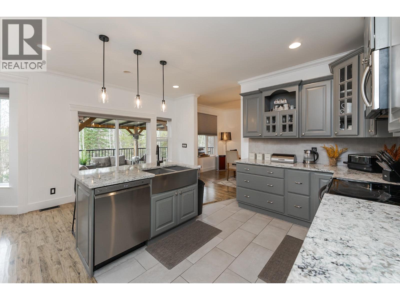 10155 SKYLARK ROAD - 12