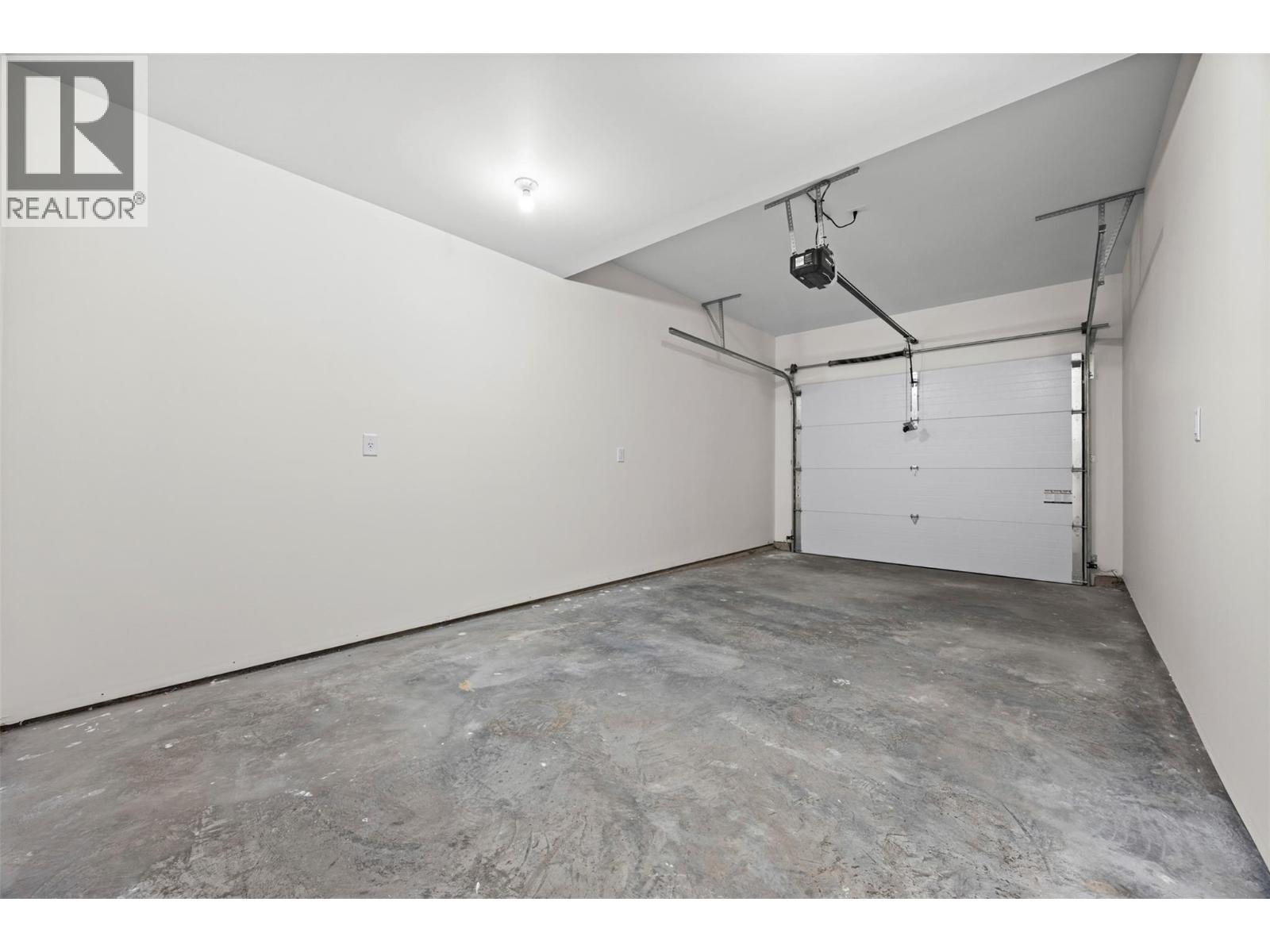 5 773 Kinnear Avenue, Kelowna