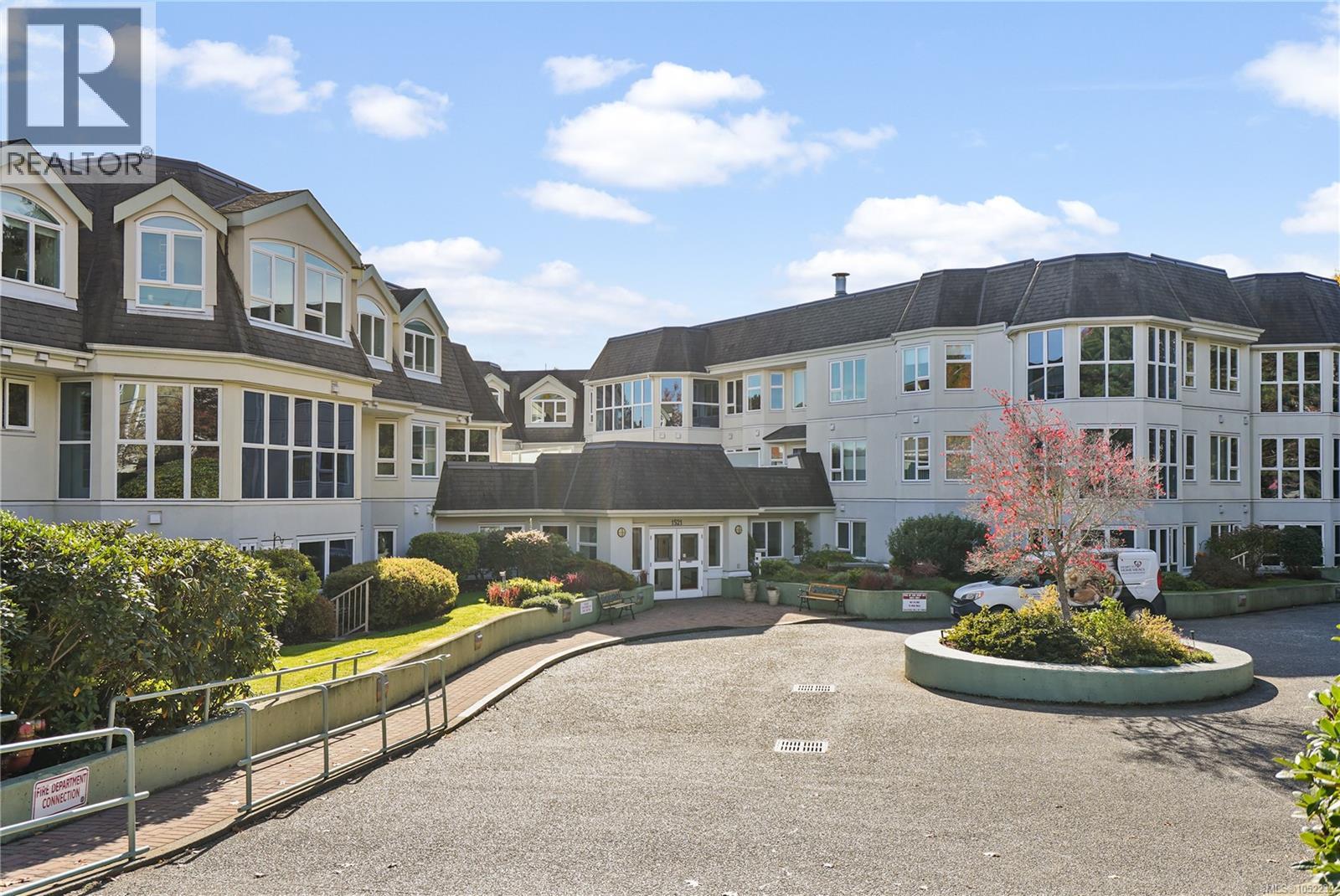 108 1521 Church Avenue, Saanich