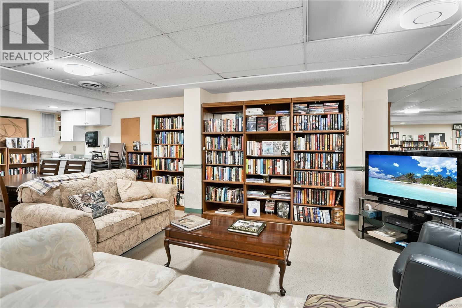 #108 1521 Church Ave - 26