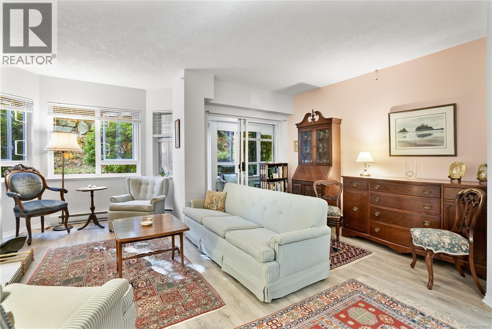 108 1521 Church Avenue, Saanich