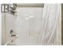 8310 Sherwood Drive, Regina, SK S4Y1J5 Photo 21