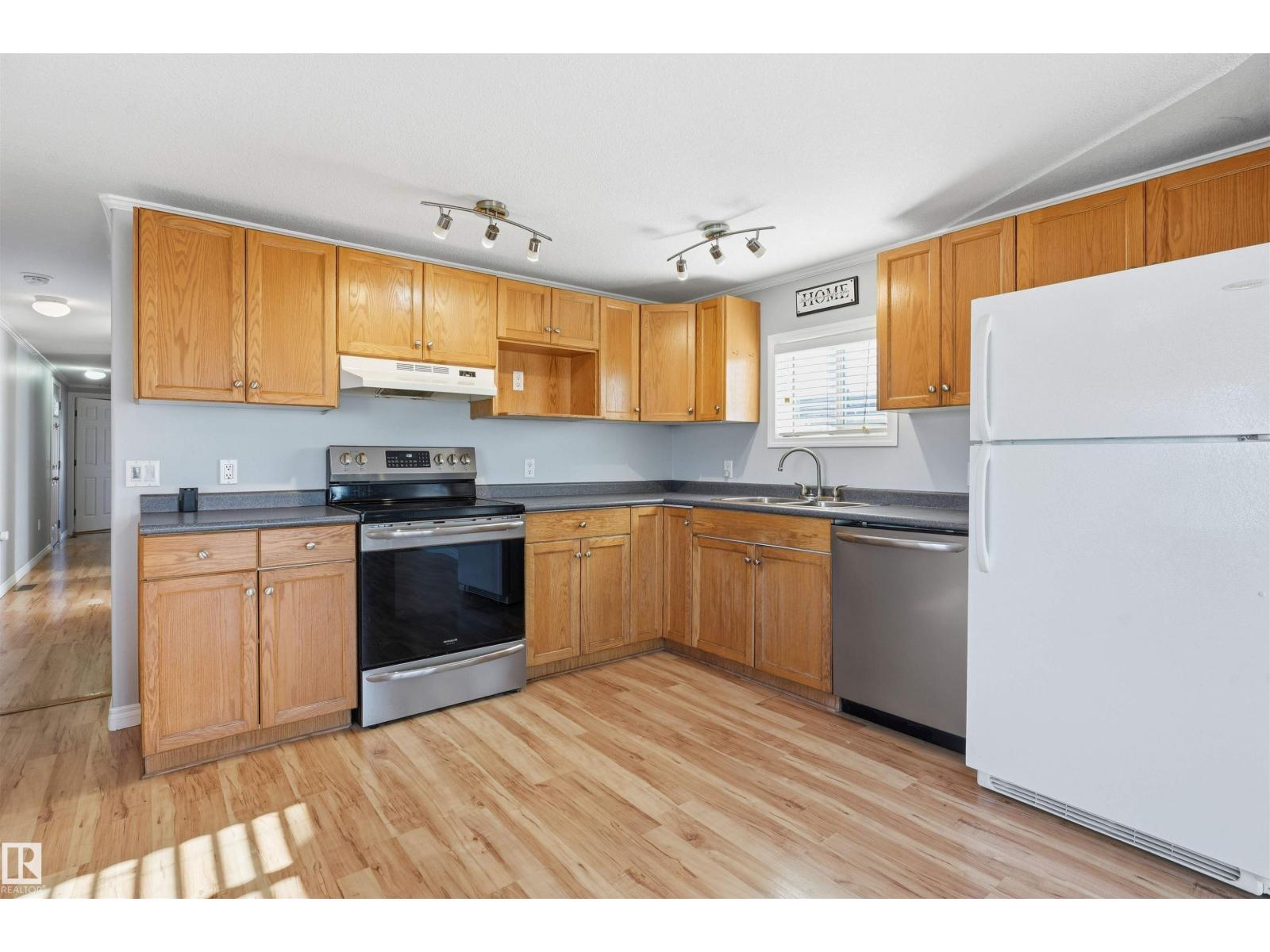 2626 10770 Winterburn RD NW, Edmonton — photo 5