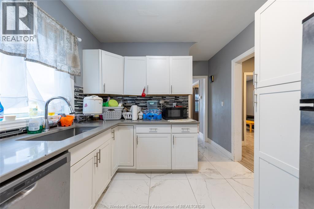394 CRAWFORD AVENUE - 10