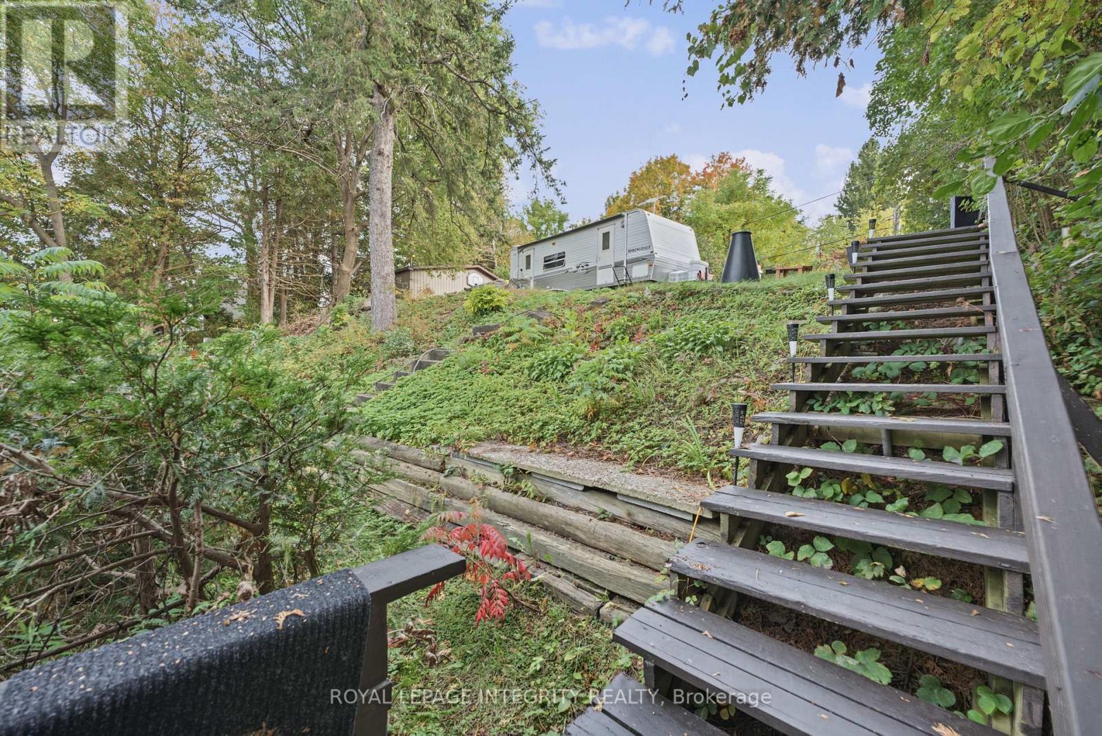 1587 LILAC LANE - 15