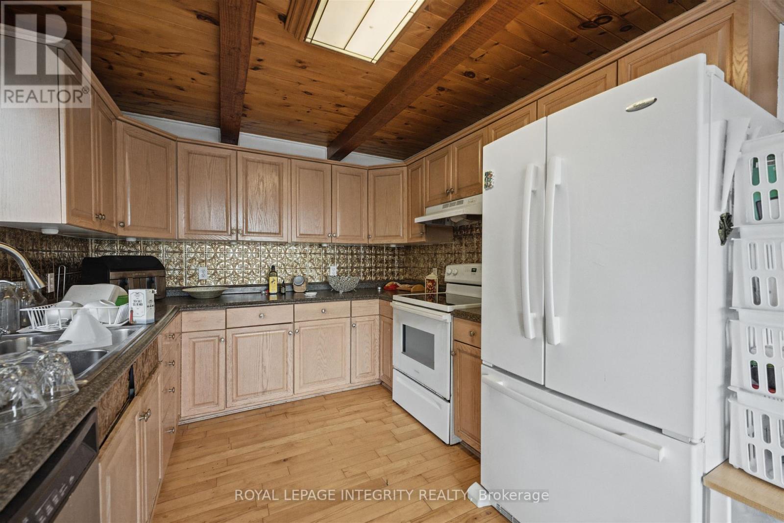 1587 LILAC LANE - 26