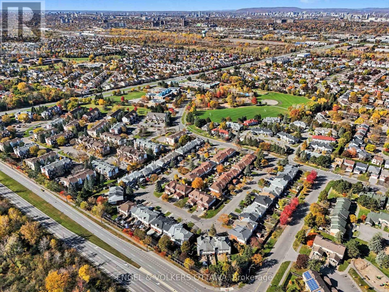 Commercial Properties for Sale in Ottawa – 29 WOODBURY CRESCENT – By Peter Sagos - Image 29