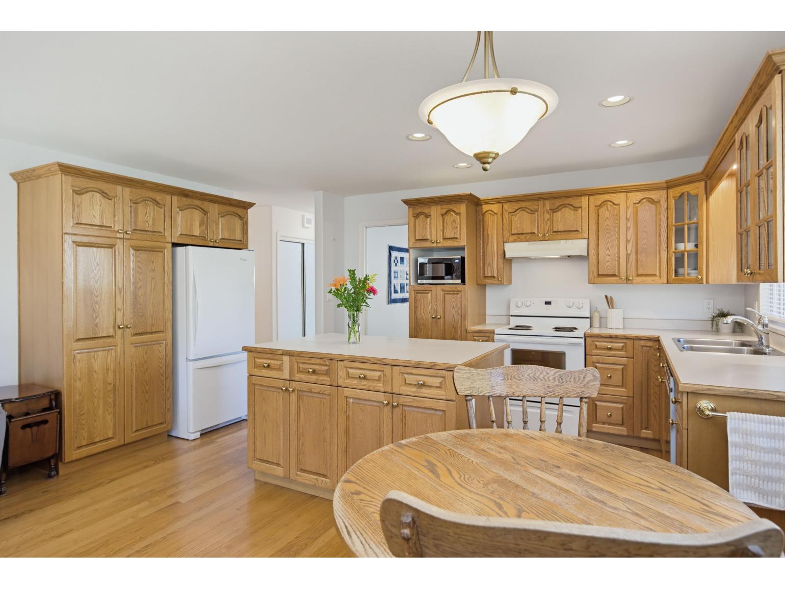 20764 91A AVENUE, Langley - Image 1