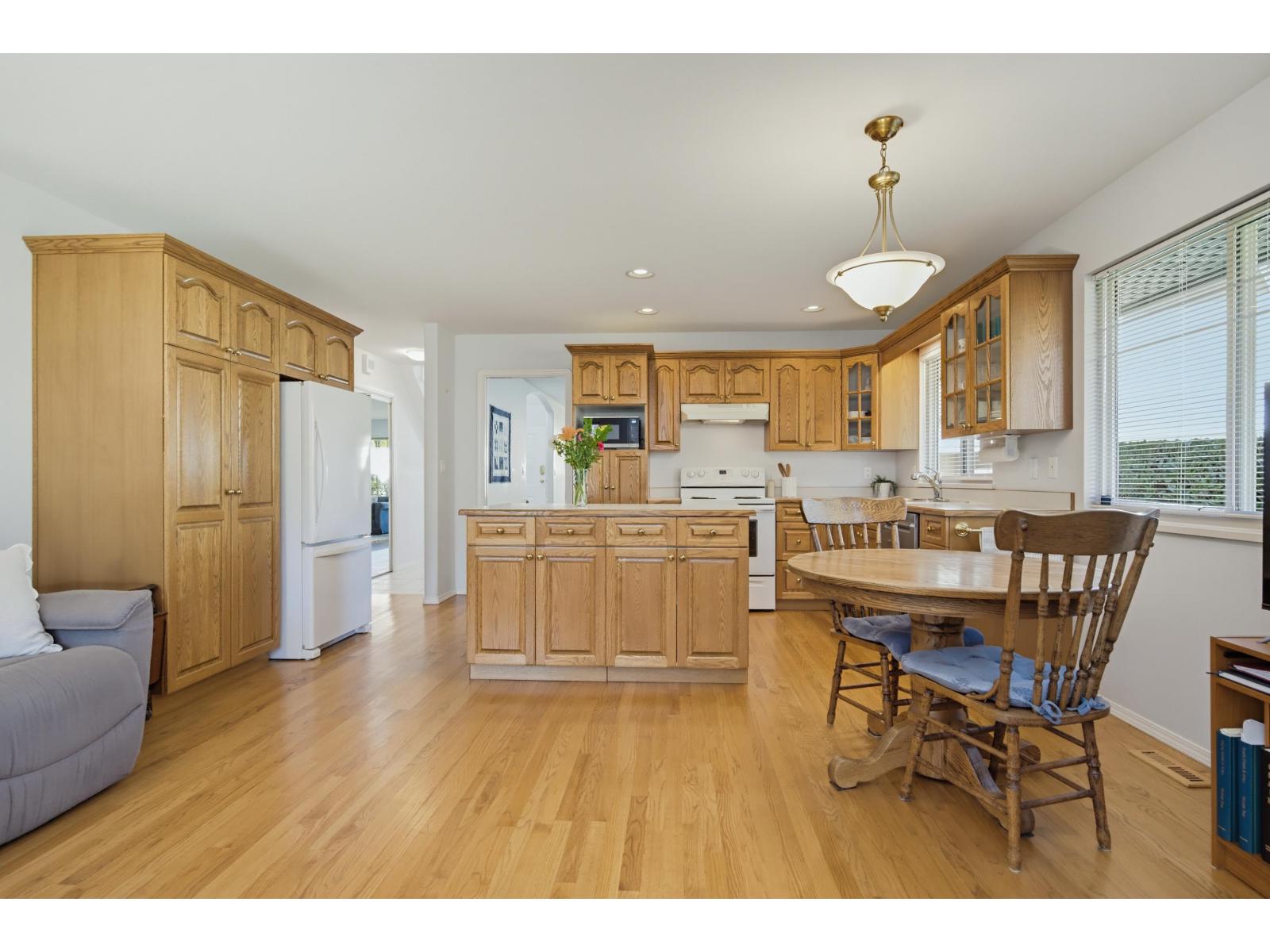 20764 91A AVENUE, Langley - Image 1