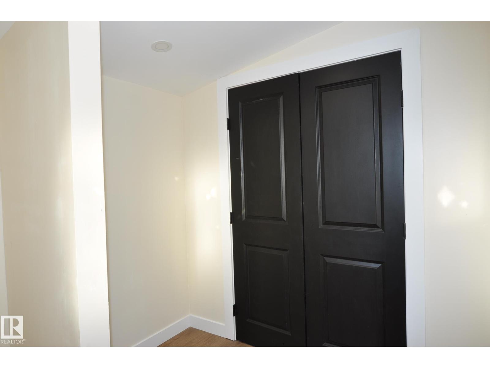 #26 10410 101 A Street, photo 7