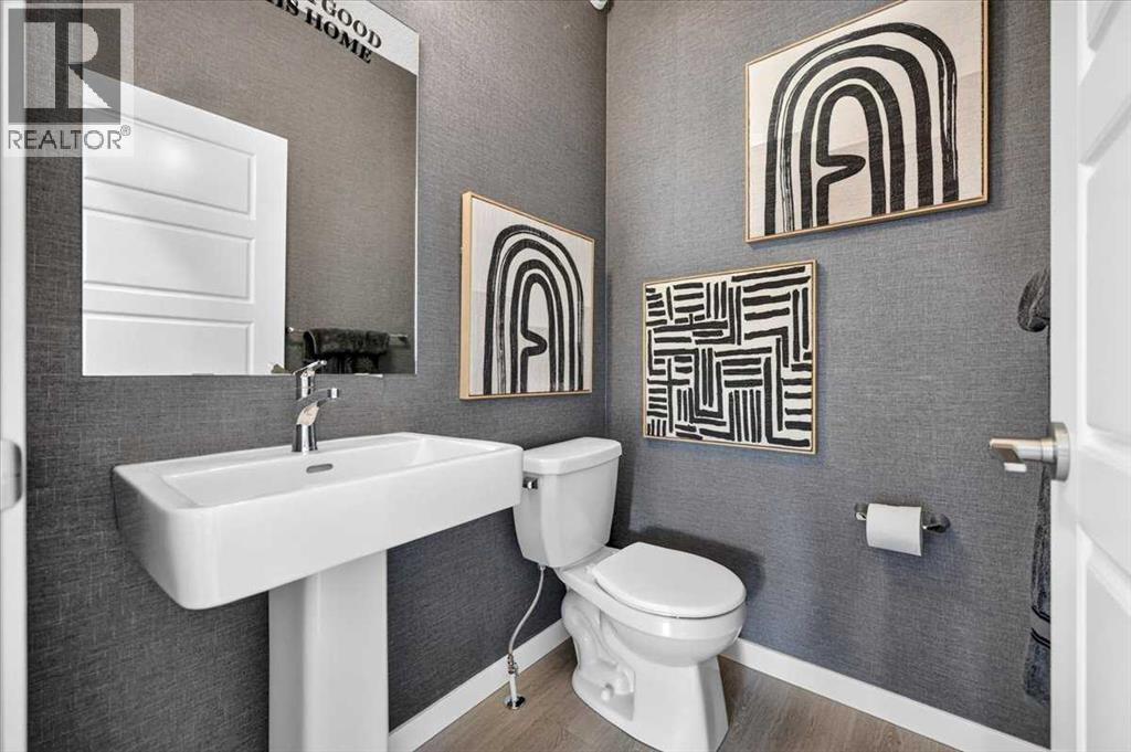 182 Mitchell Road NW, Calgary — photo 9