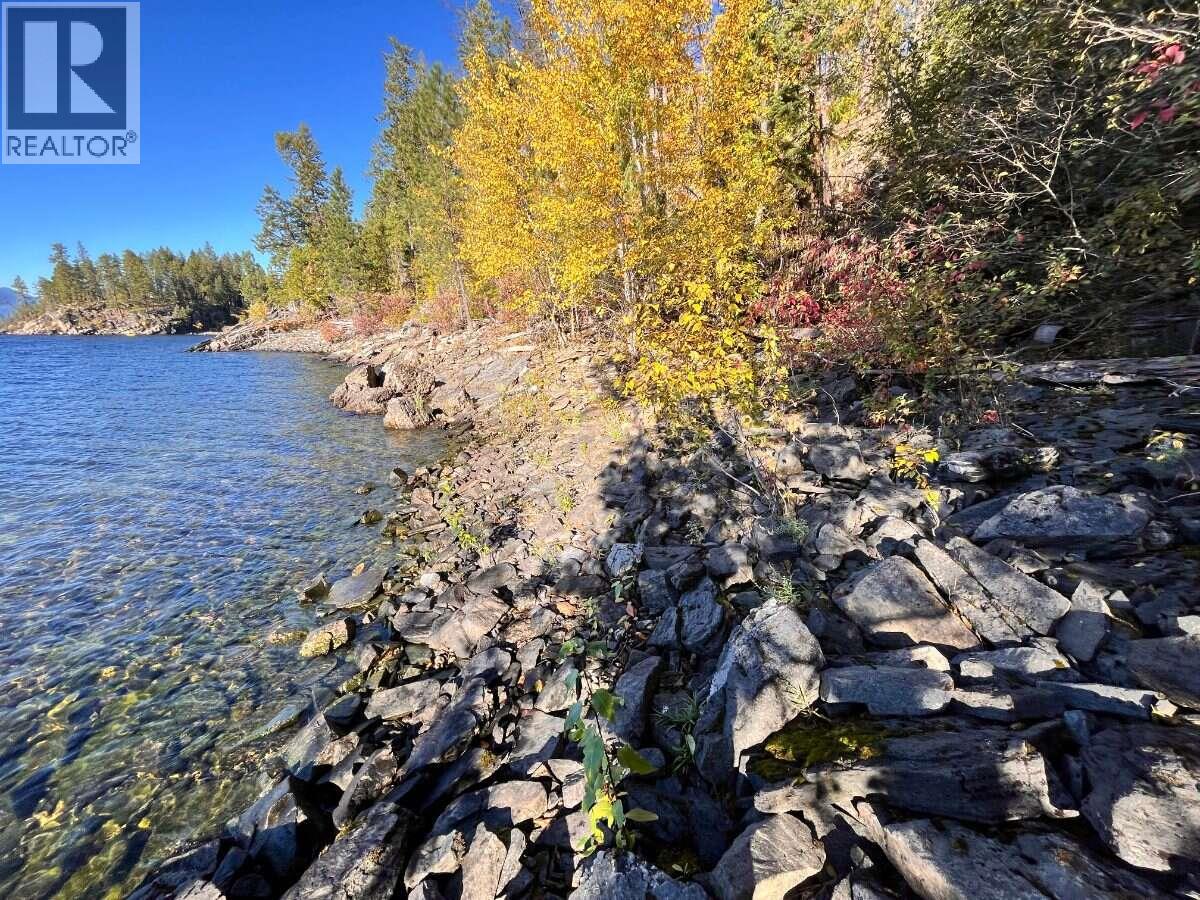 1087 Riondel Road - 26