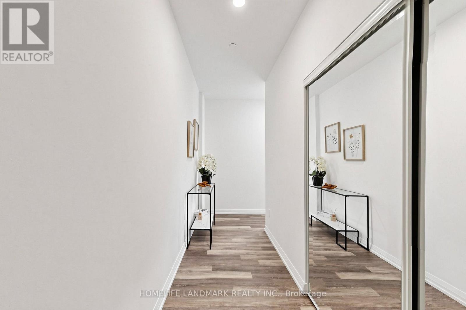 207- 75 Canterbury Place, Toronto, ON photo 5