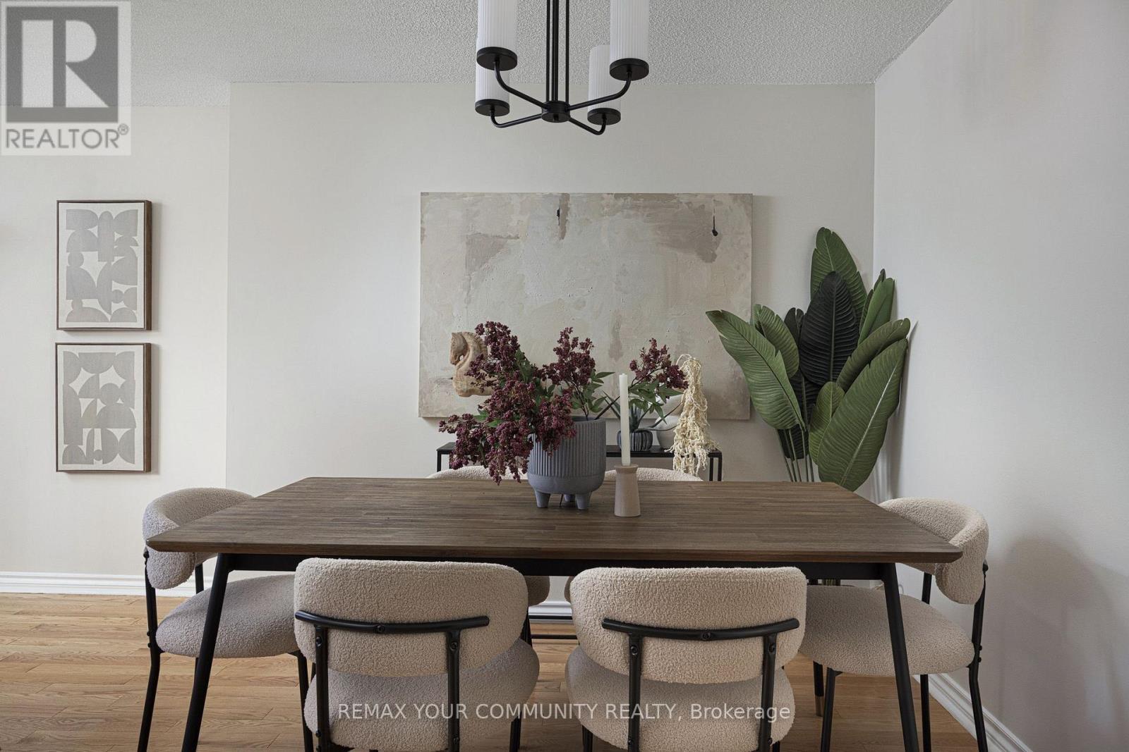 17 Portneuf Court, Toronto, ON photo 11