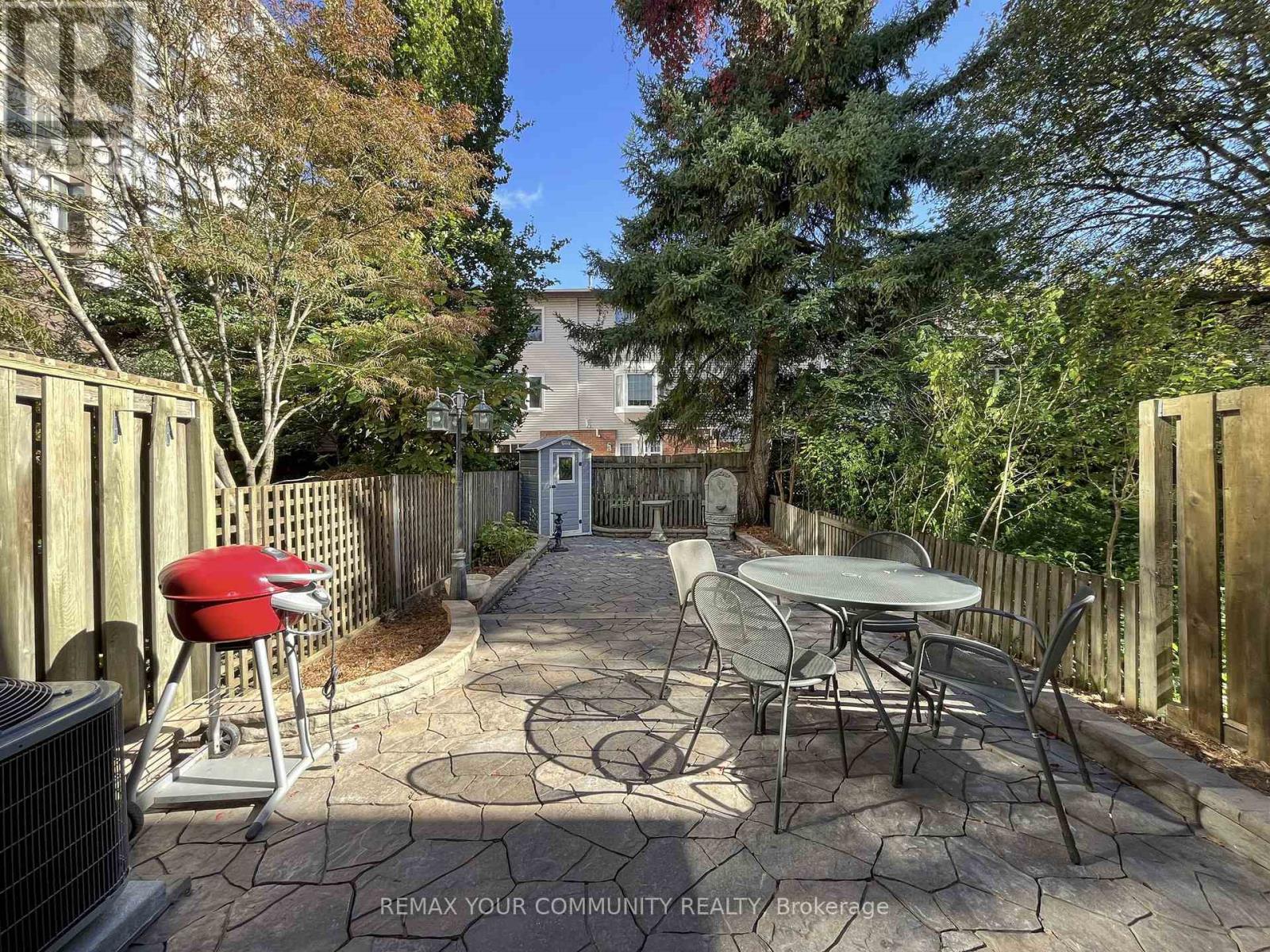 17 Portneuf Court, Toronto, ON photo 37