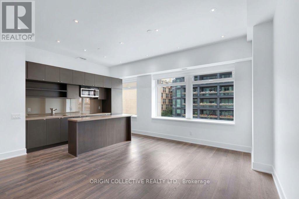 405- 111 St Clair Avenue West, Toronto, ON photo 12