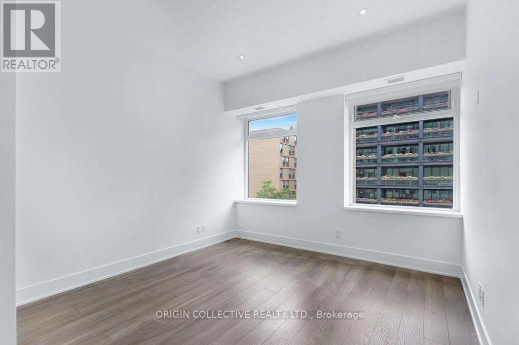 405- 111 St Clair Avenue West, Toronto, ON photo 14